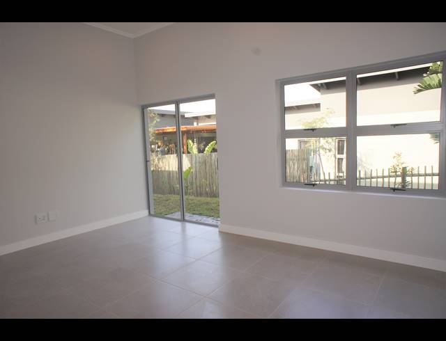 4 BEDROOM HOUSE FOR SALE IN PALM LAKES ESTATE